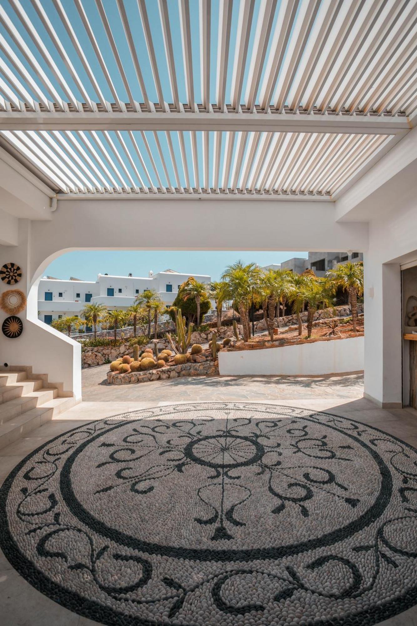 Lambis Studios & Apartments Lindos  Ngoại thất bức ảnh